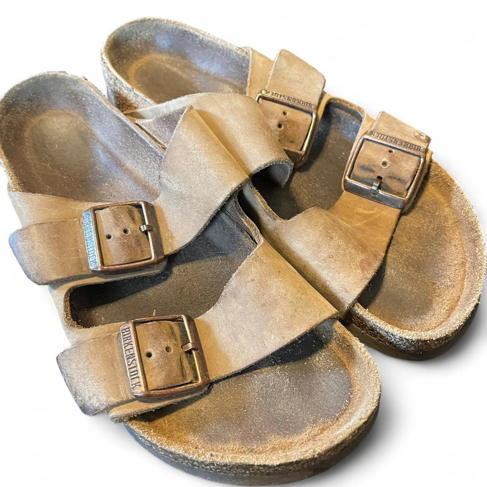 Tan leather Birkenstock Arizona sandals #leathershoes #birkenstocks #leather